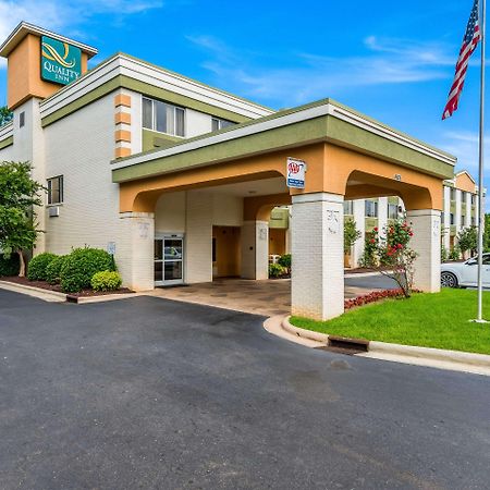 Quality Inn Huntersville Near Lake Norman Exterior photo