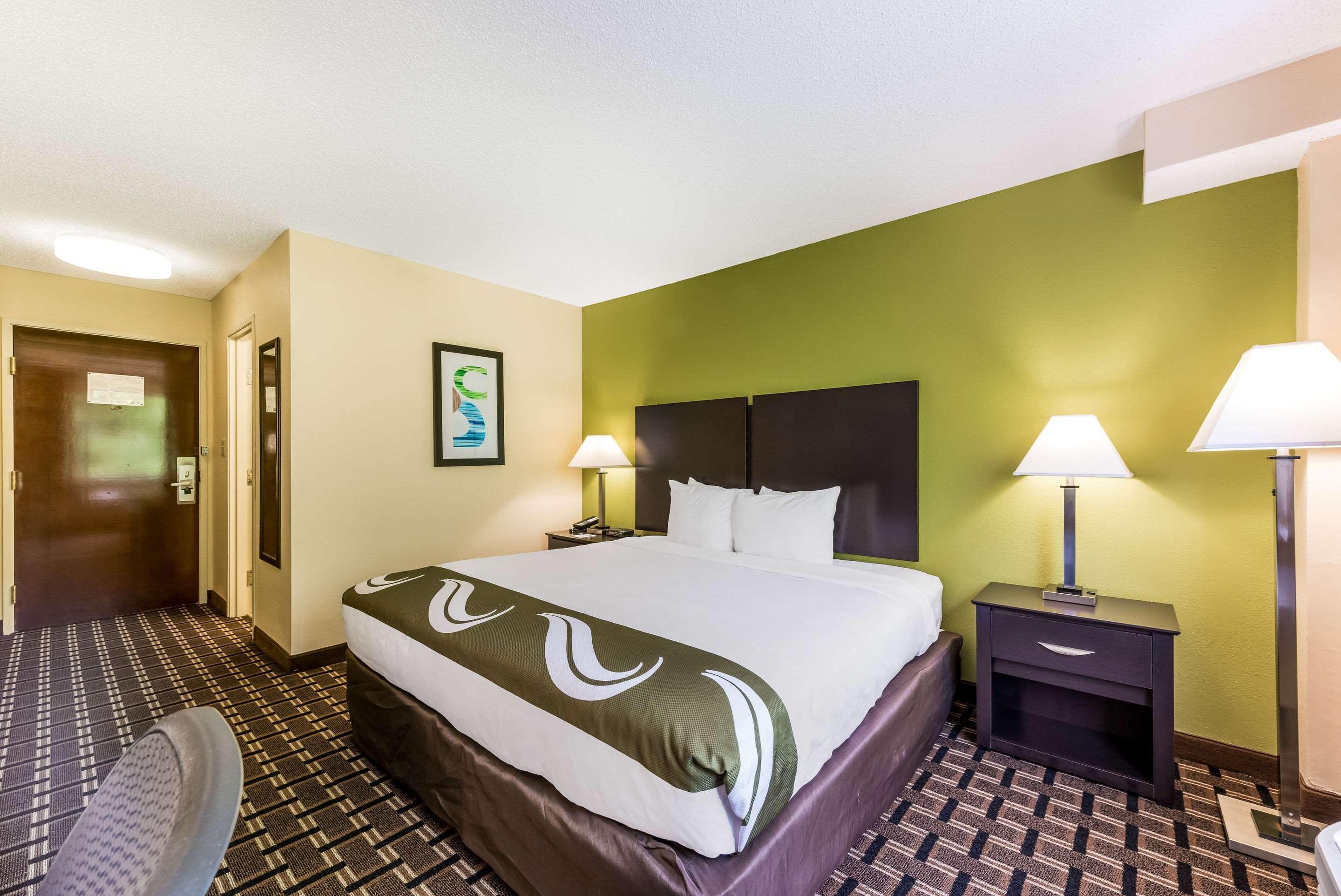 Quality Inn Huntersville Near Lake Norman Exterior photo