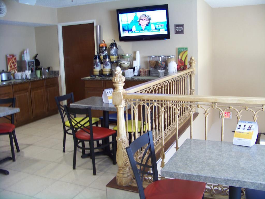Quality Inn Huntersville Near Lake Norman Exterior photo