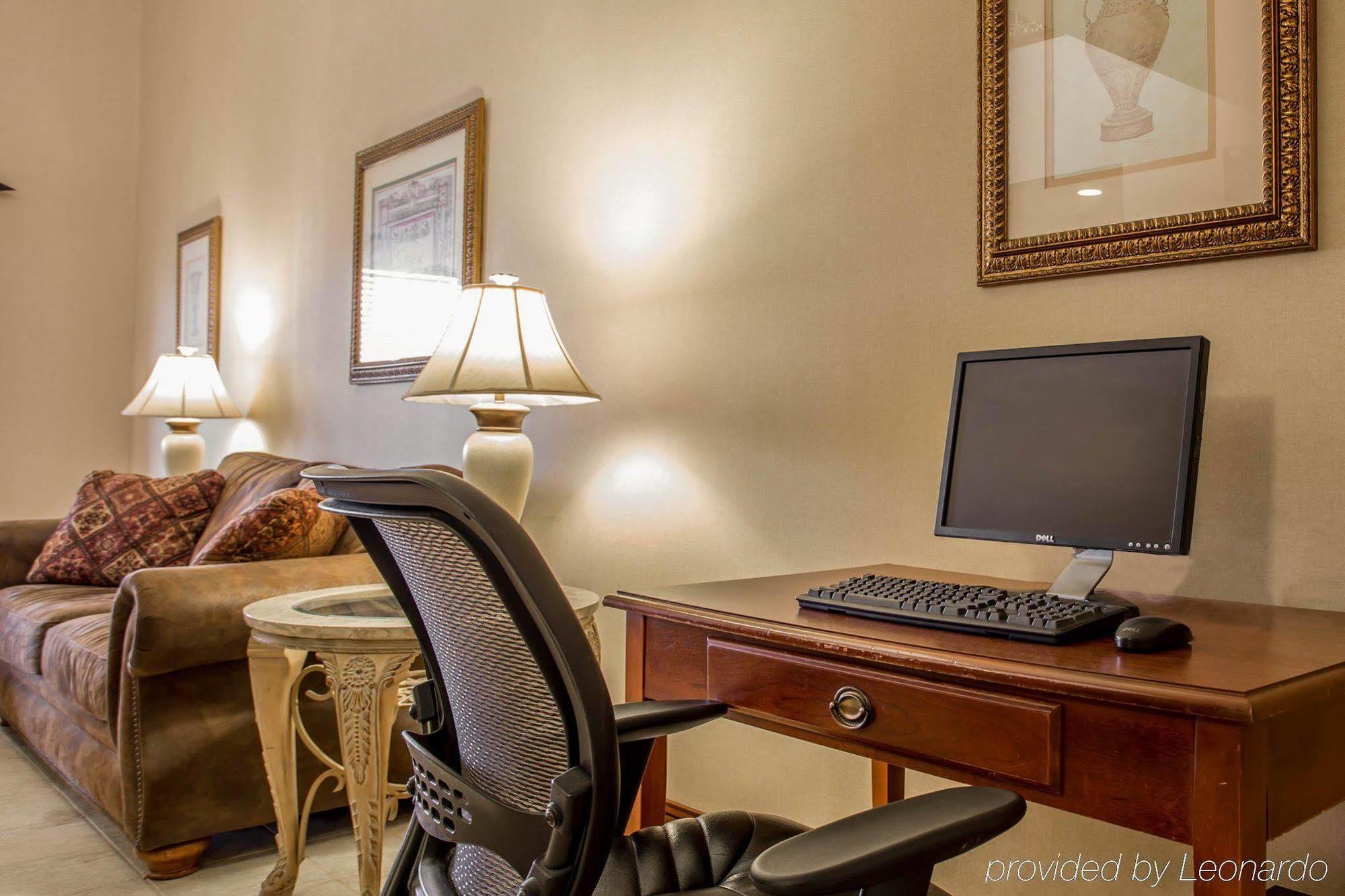 Quality Inn Huntersville Near Lake Norman Exterior photo