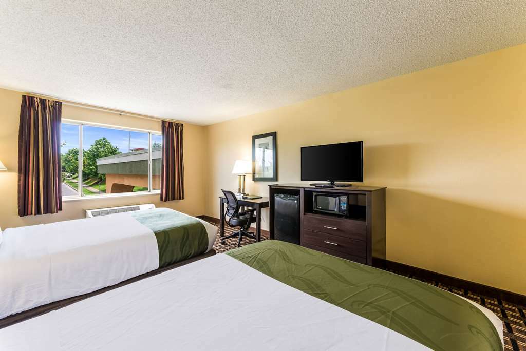 Quality Inn Huntersville Near Lake Norman Room photo